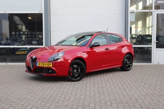 Hoofdafbeelding Alfa Romeo Giulietta Alfa Romeo Giulietta 1.4 TURBO SPORT/ORIG.NL/PAN.DAK/1E EIG./DEALERONDERH.