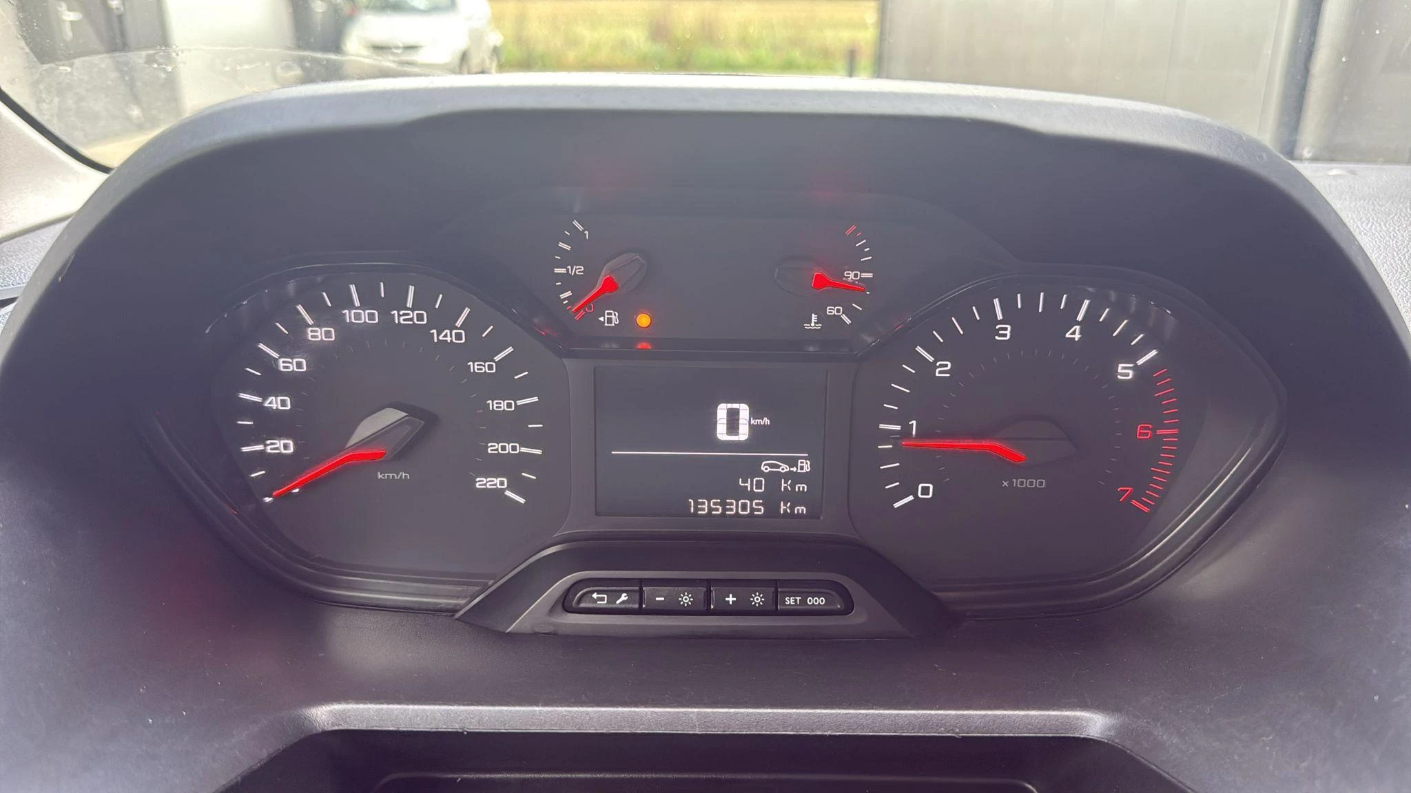 Hoofdafbeelding Peugeot Partner