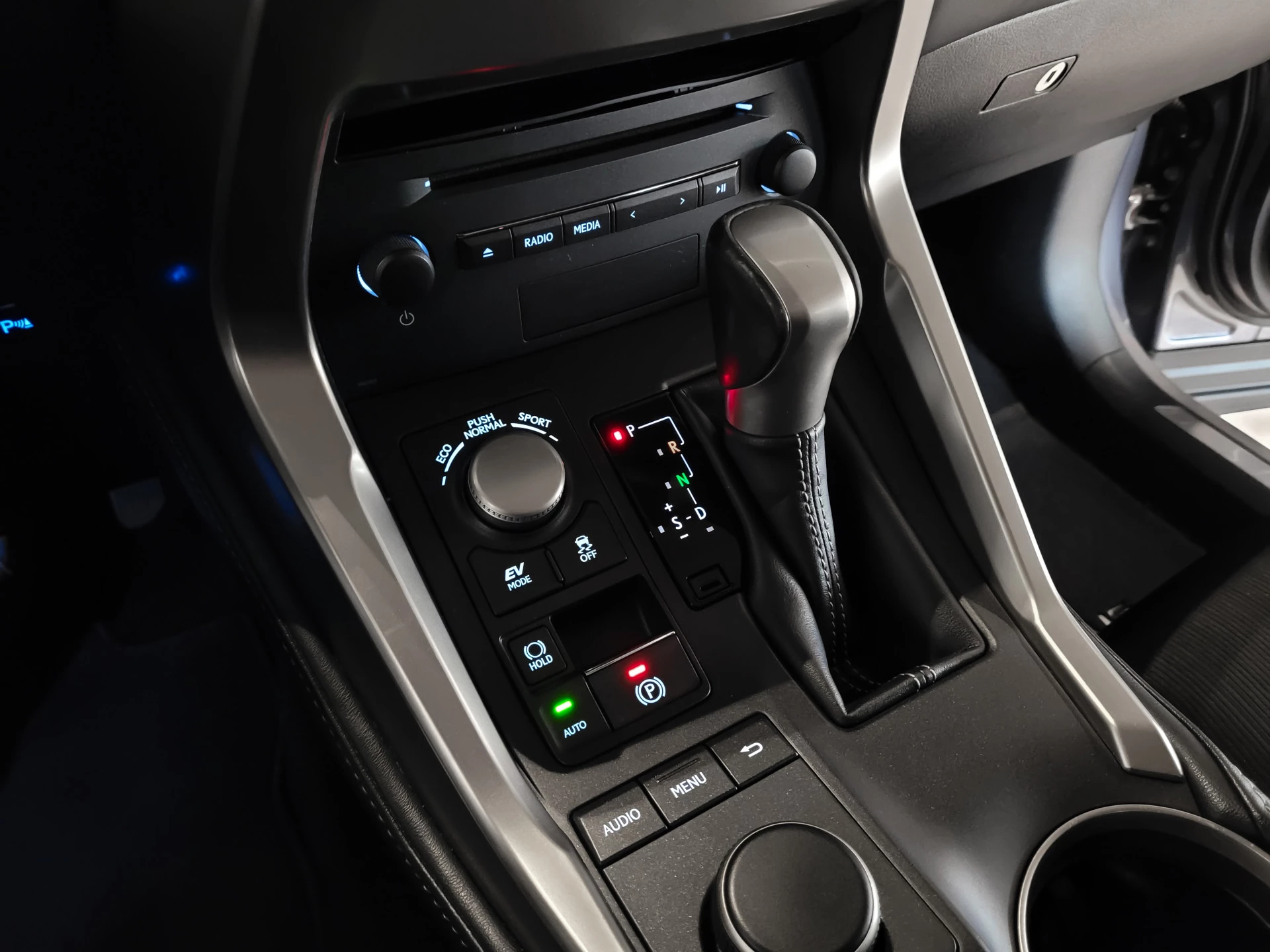 Hoofdafbeelding Lexus NX