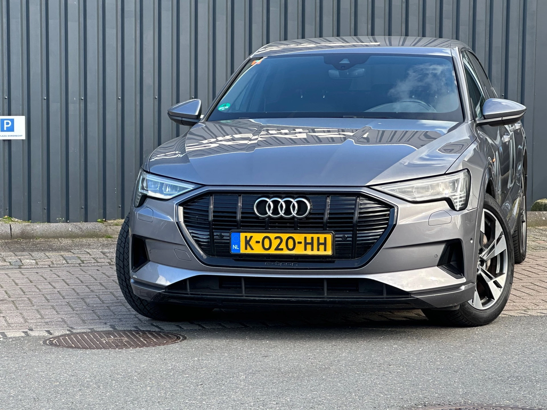 Hoofdafbeelding Audi e-tron