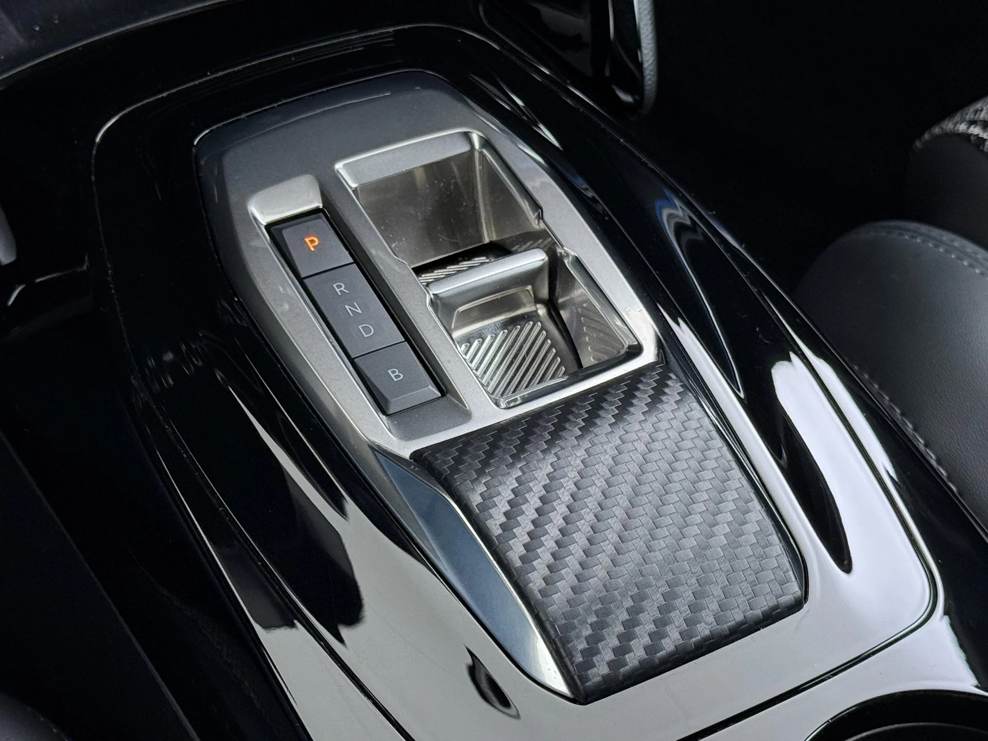 Hoofdafbeelding Peugeot e-208