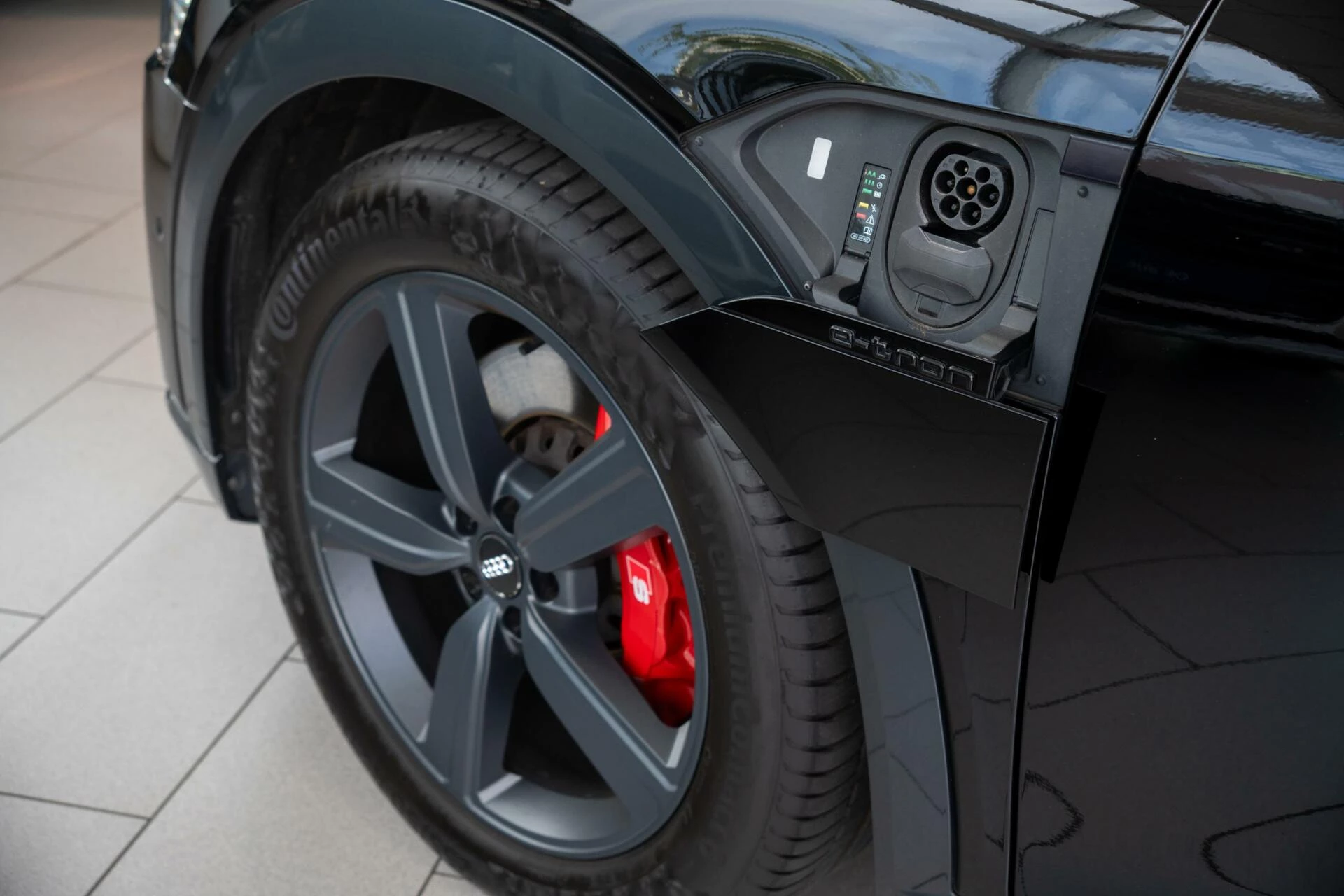 Hoofdafbeelding Audi e-tron