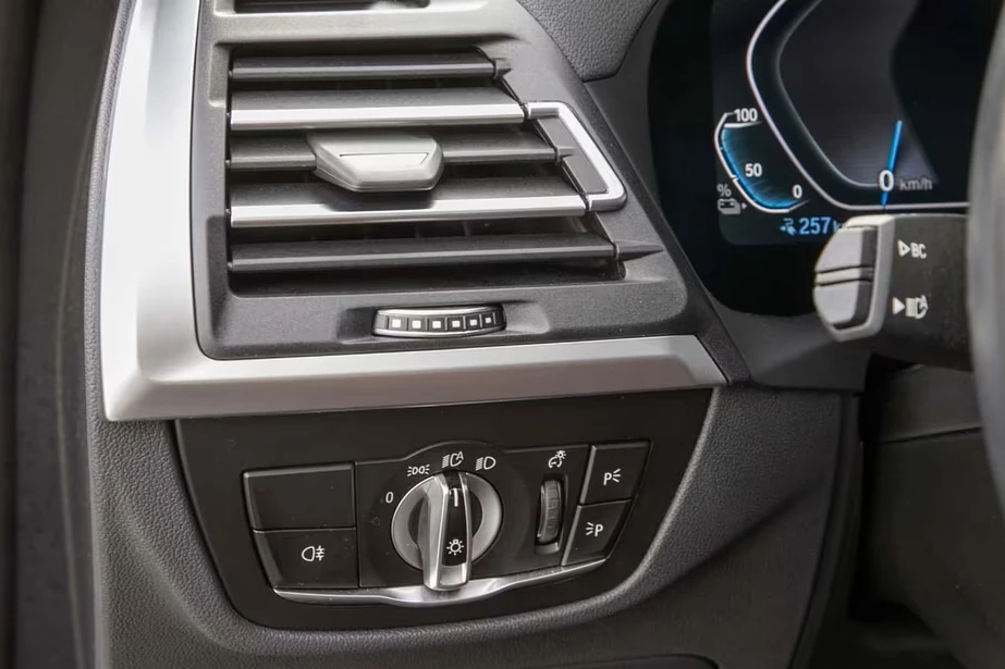 Hoofdafbeelding BMW iX3