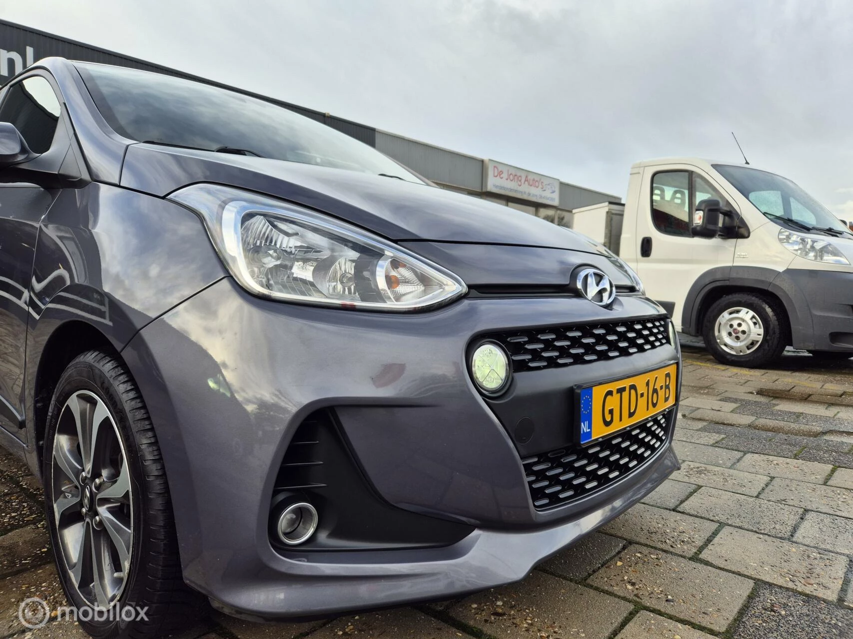 Hoofdafbeelding Hyundai i10