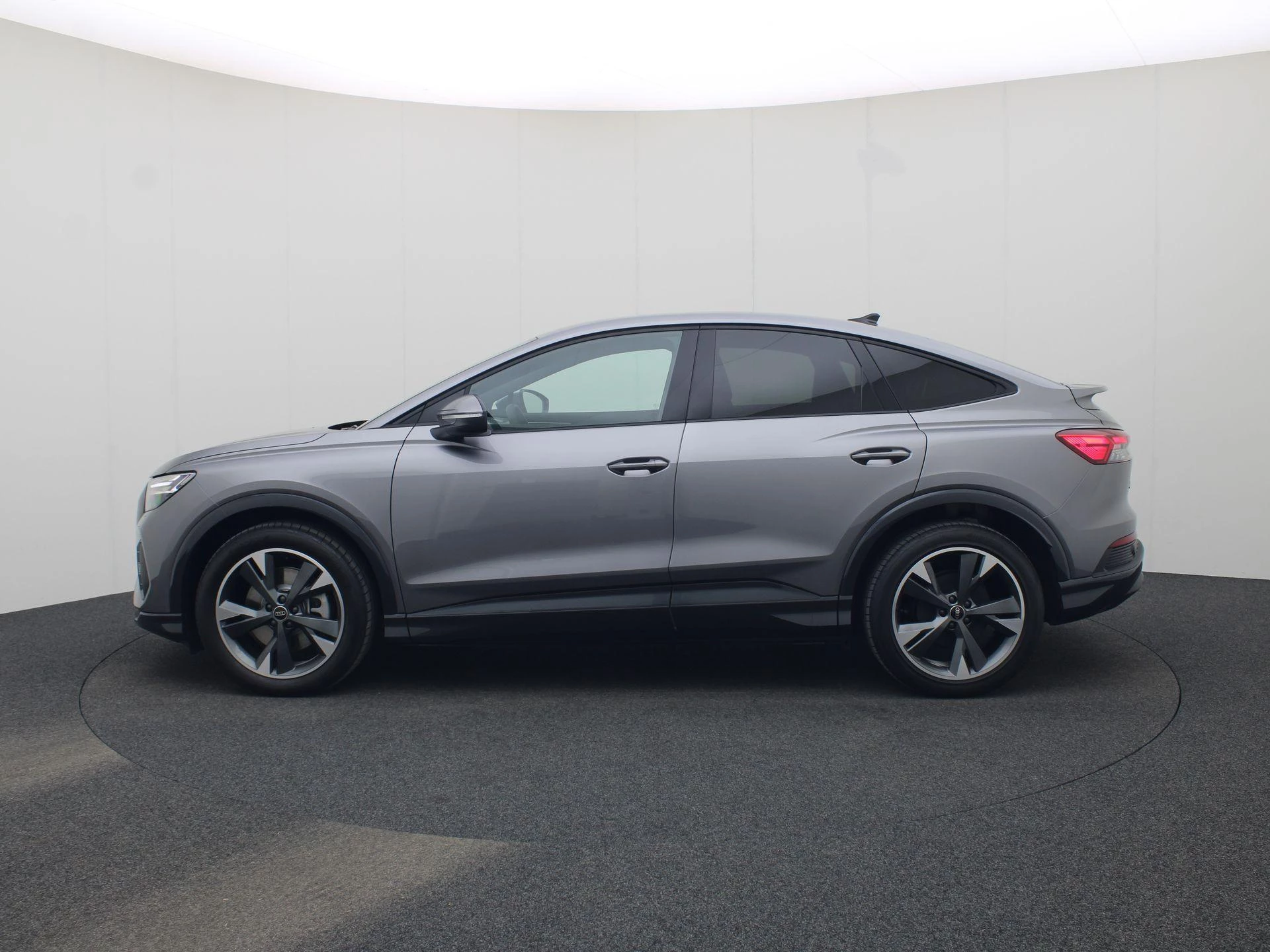 Hoofdafbeelding Audi Q4 Sportback e-tron