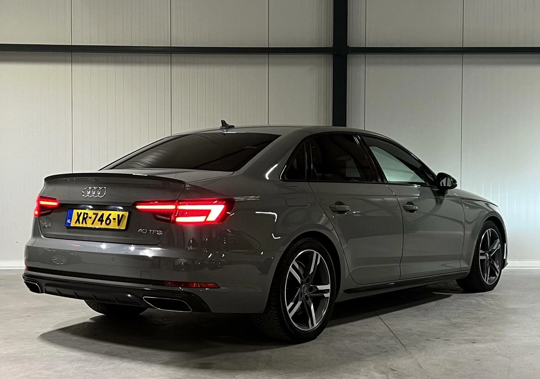 Hoofdafbeelding Audi A4