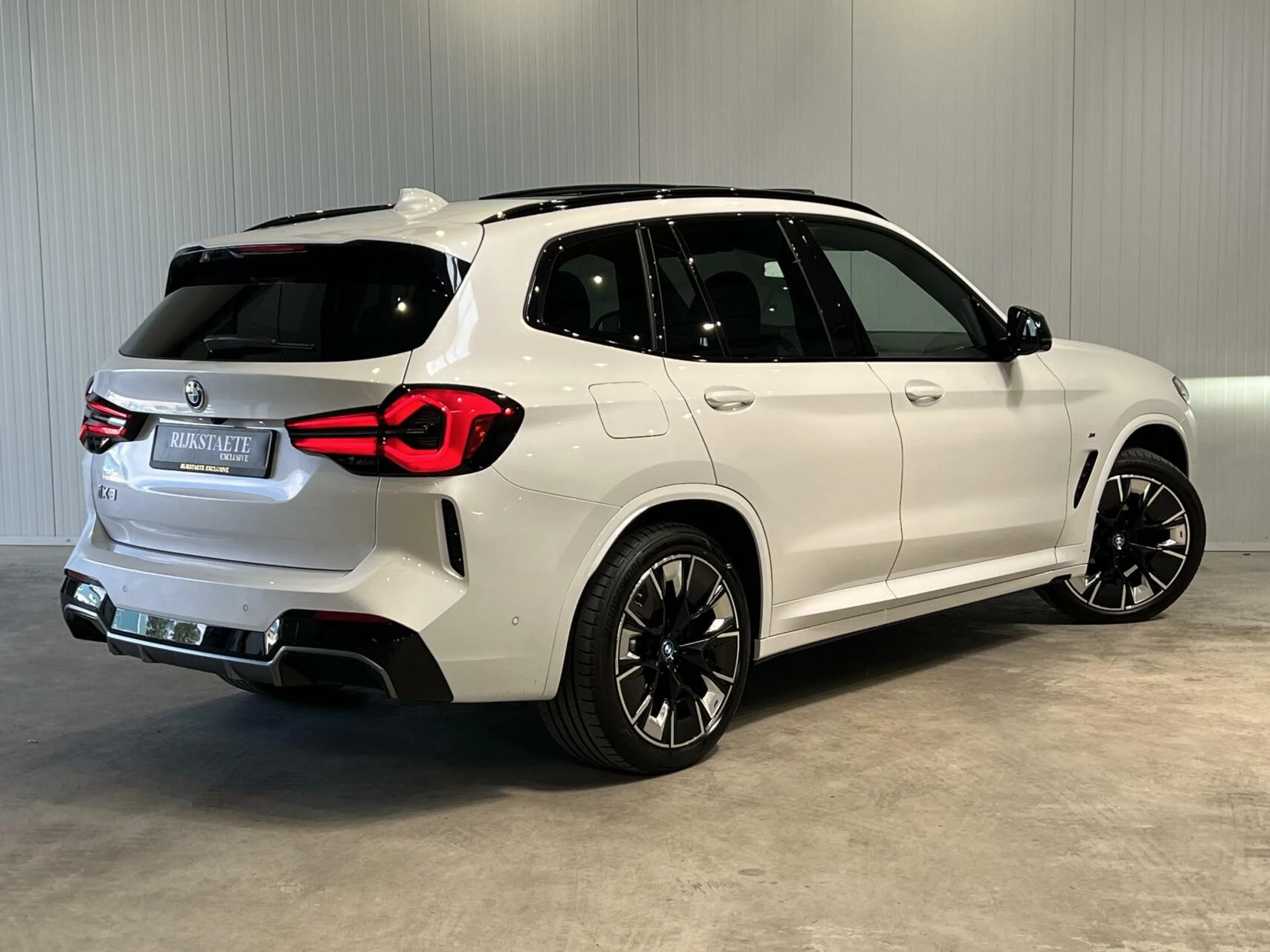 Hoofdafbeelding BMW iX3