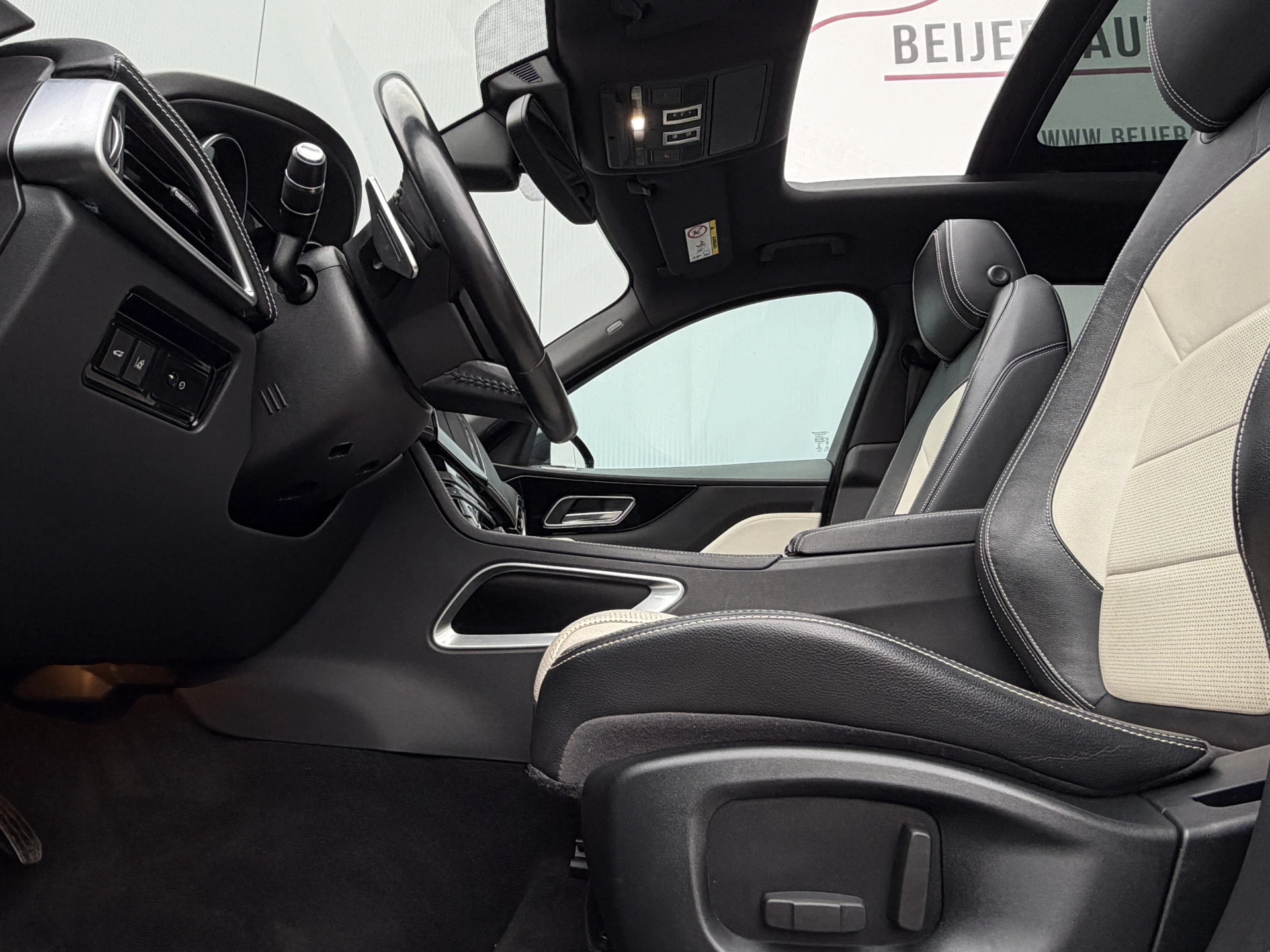 Hoofdafbeelding Jaguar F-PACE