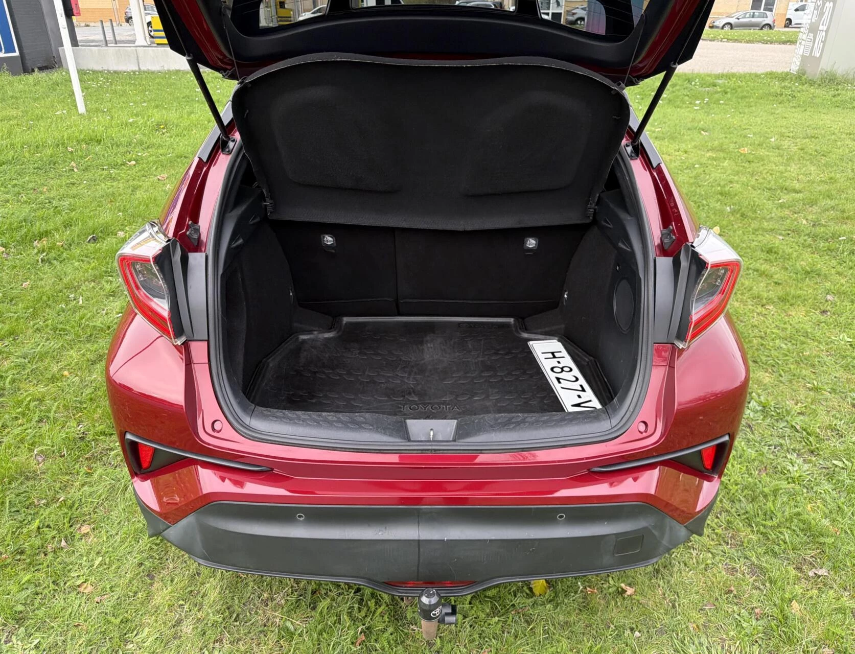 Hoofdafbeelding Toyota C-HR