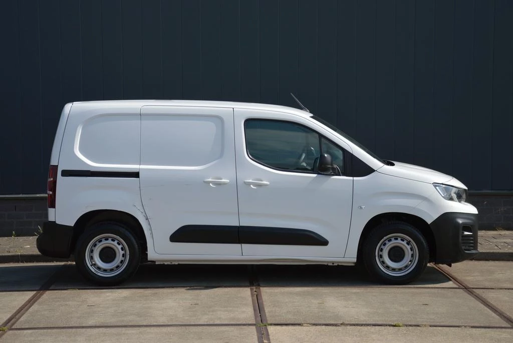 Hoofdafbeelding Peugeot Partner
