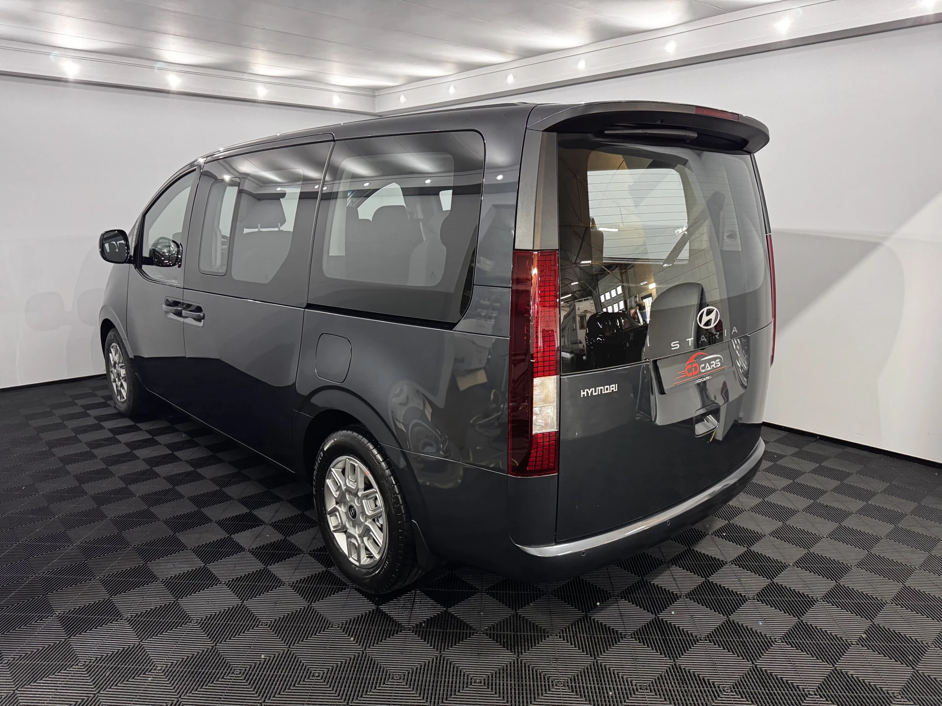 Hoofdafbeelding Hyundai Staris