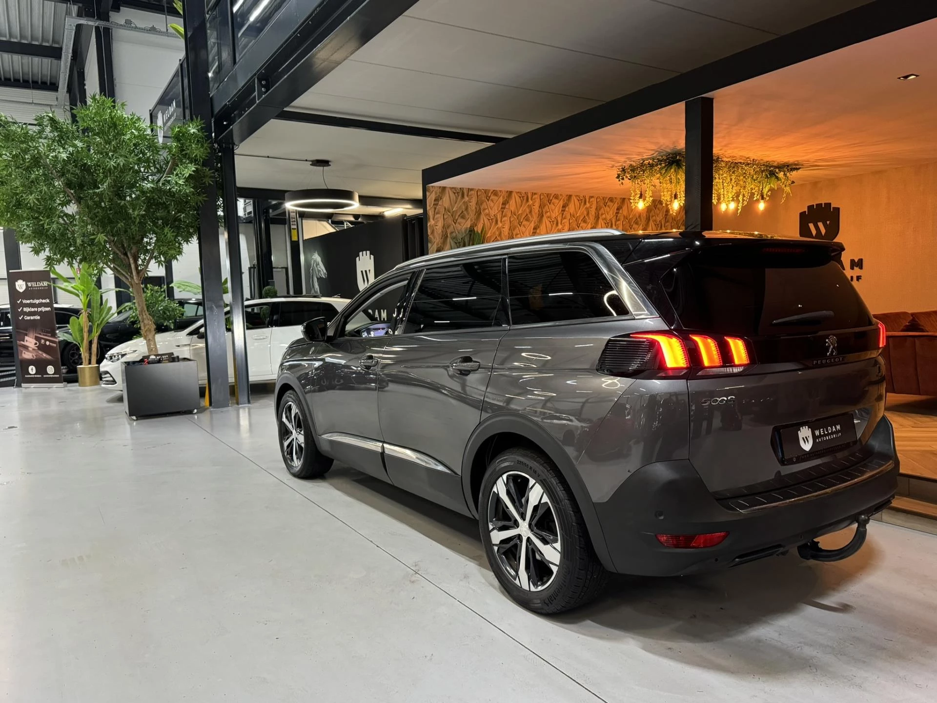 Hoofdafbeelding Peugeot 5008