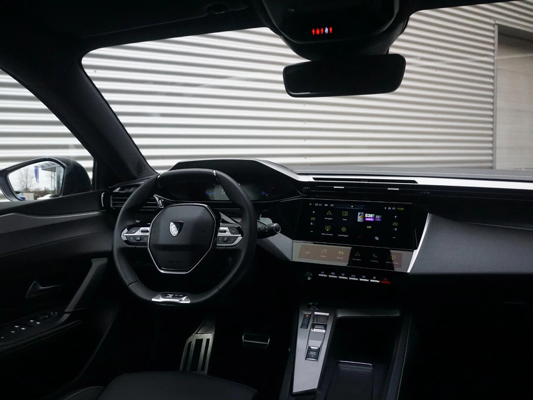 Hoofdafbeelding Peugeot e-308