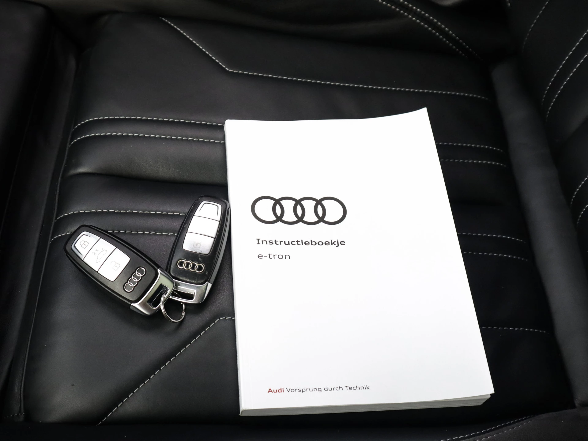 Hoofdafbeelding Audi e-tron