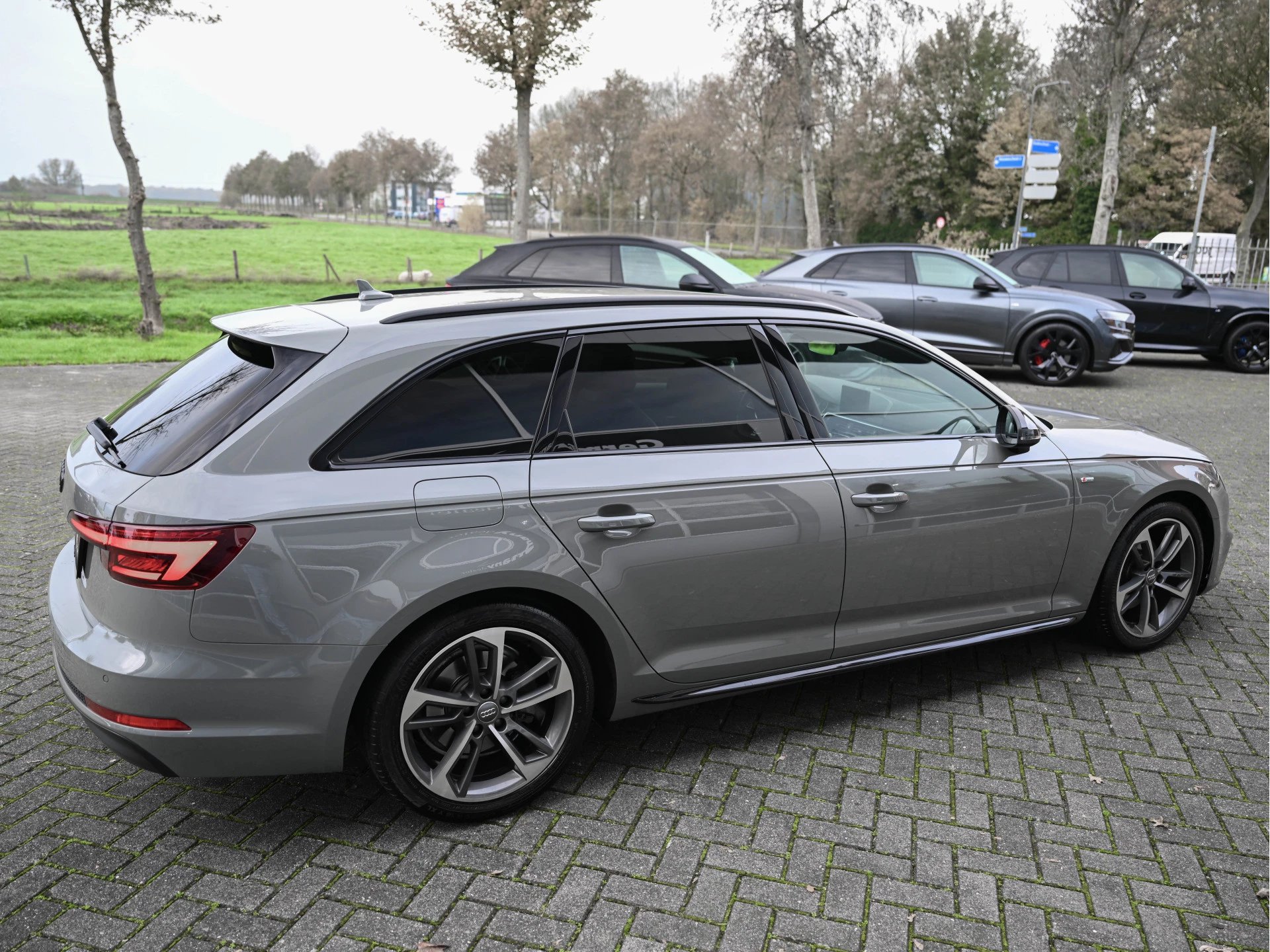 Hoofdafbeelding Audi A4