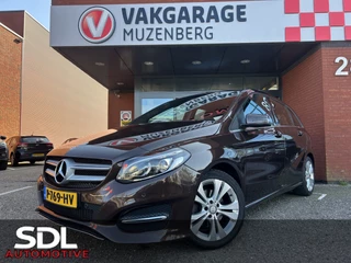 Hoofdafbeelding Mercedes-Benz B-Klasse Mercedes-Benz B-Klasse 180 Ambition // LED // NAVI // CLIMA // HALF LEDER // PDC // STOELVERWARMING //