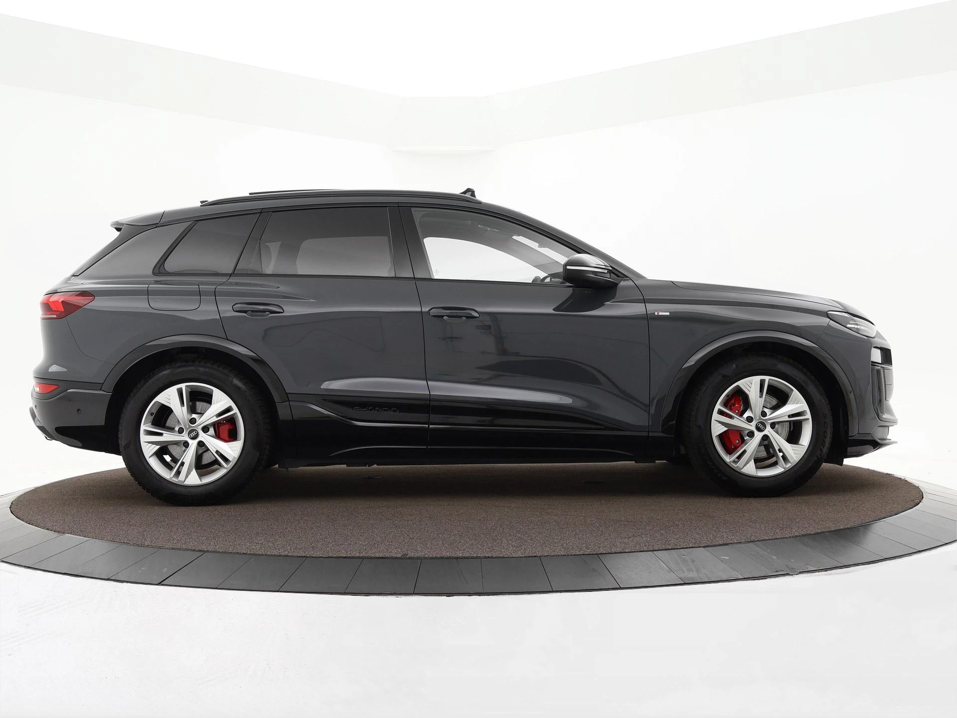 Hoofdafbeelding Audi Q6 e-tron