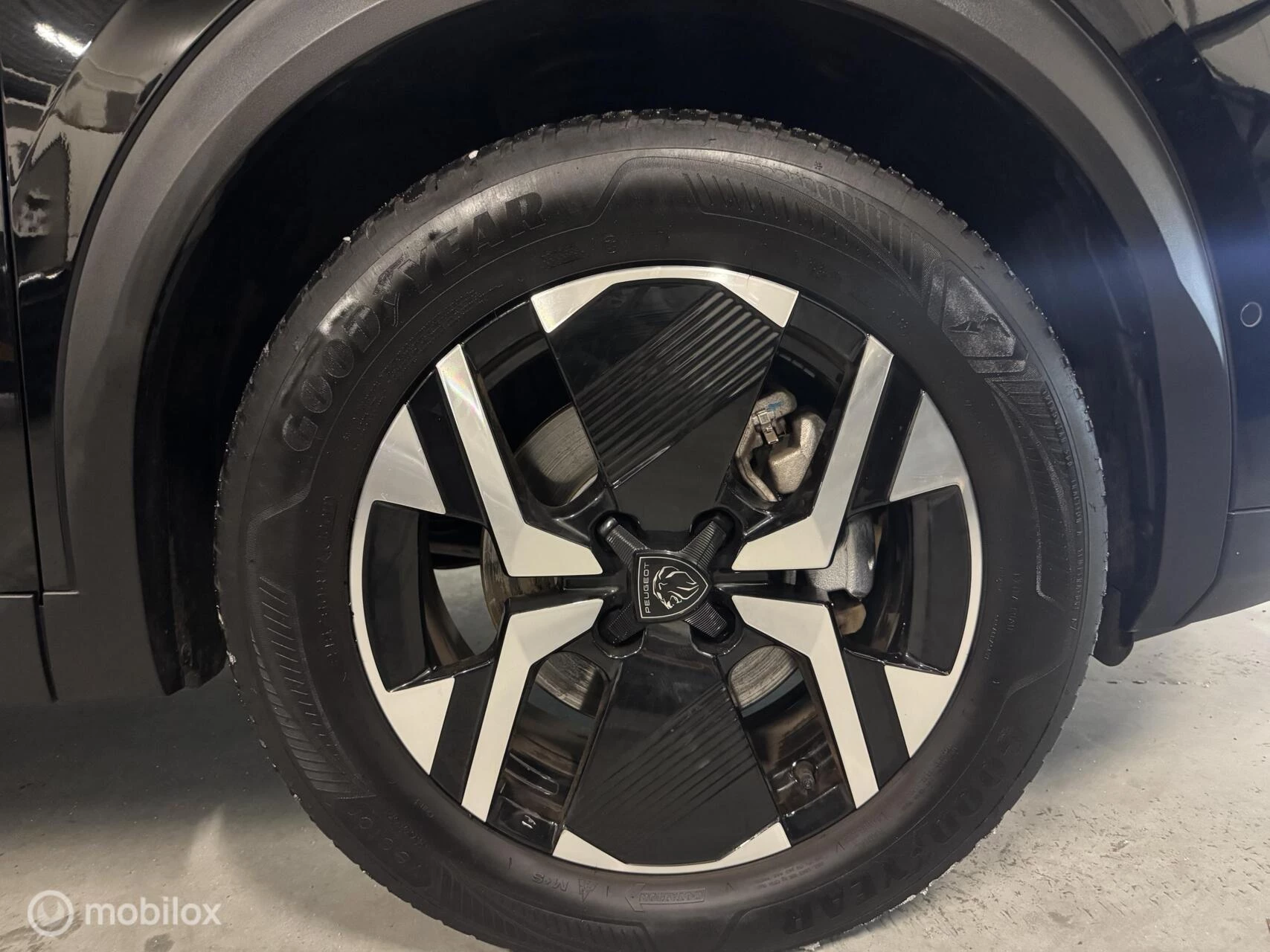 Hoofdafbeelding Peugeot e-2008