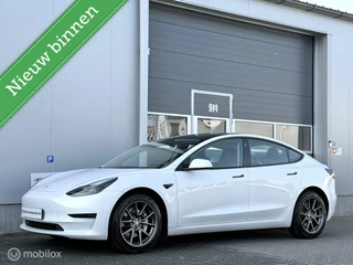 Hoofdafbeelding Tesla Model 3 Tesla Model 3 Standard Range 60kWh LFP Facelift - warmtepomp