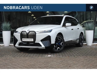 BMW iX xDrive40 High Executive / Sportpakket / Multifunctionele Stoelen / Parking Assistant Plus / Comfort Access / Live Cockpit Professional