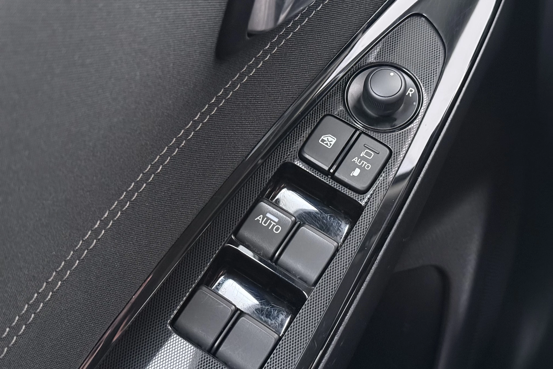 Hoofdafbeelding Mazda 2