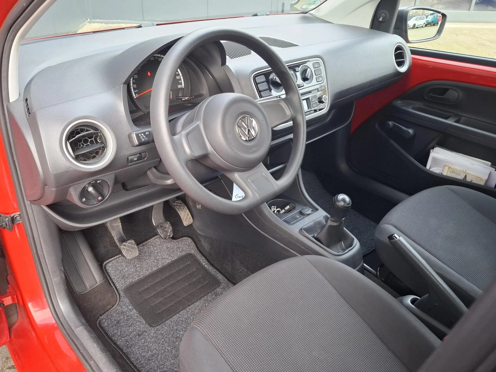 Hoofdafbeelding Volkswagen up!