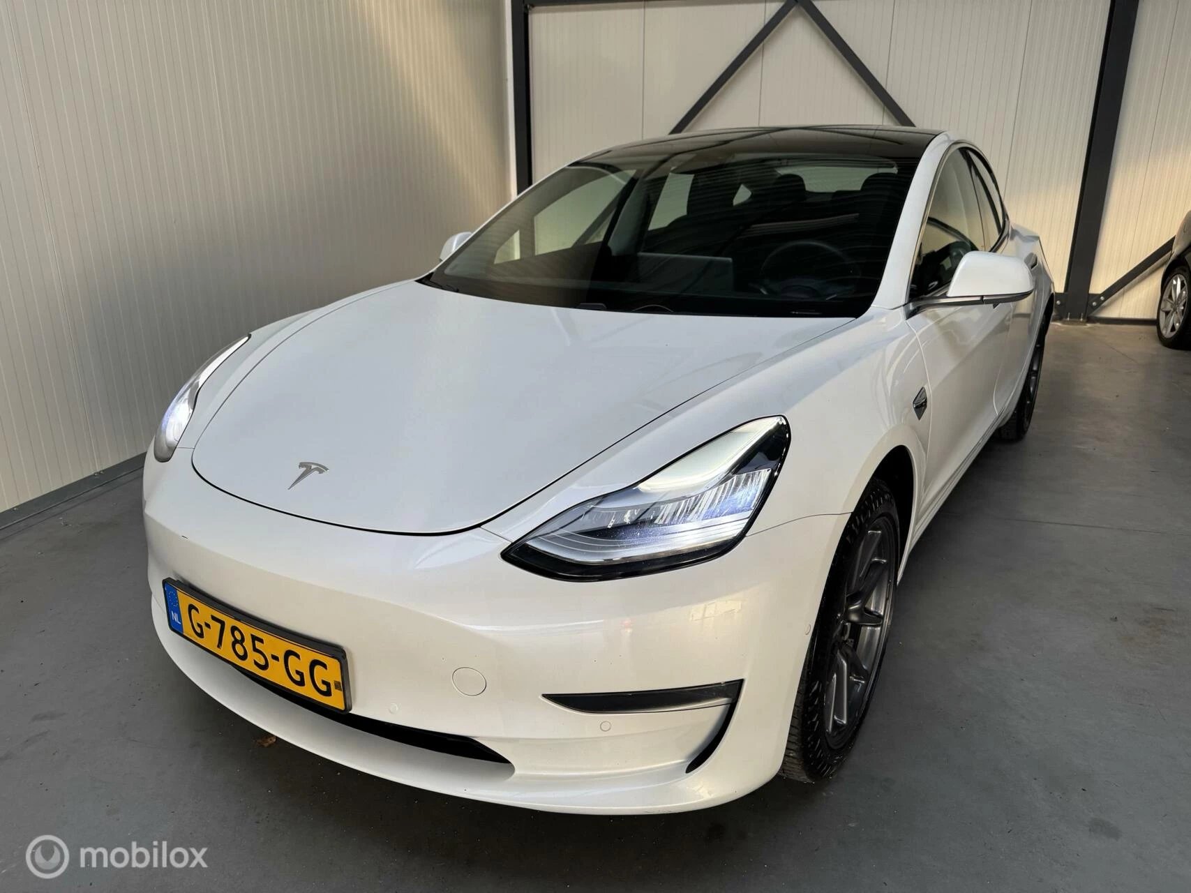 Hoofdafbeelding Tesla Model 3