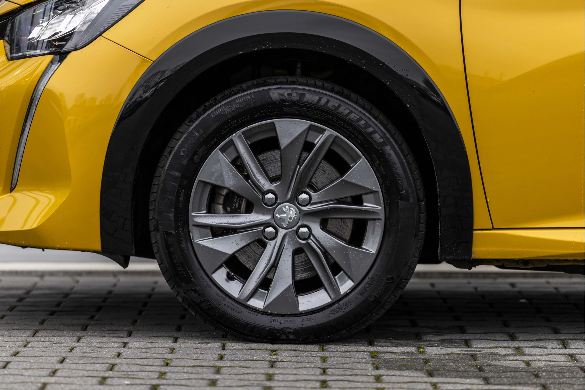 Hoofdafbeelding Peugeot e-208