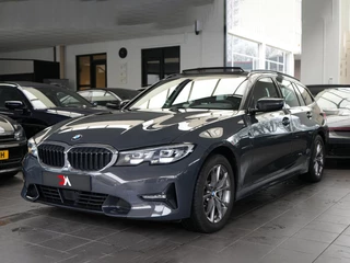 BMW 3-serie Touring 330e | TREKHAAK | PANO | INDIVIDUAL | VIRTUAL | M-SPORT