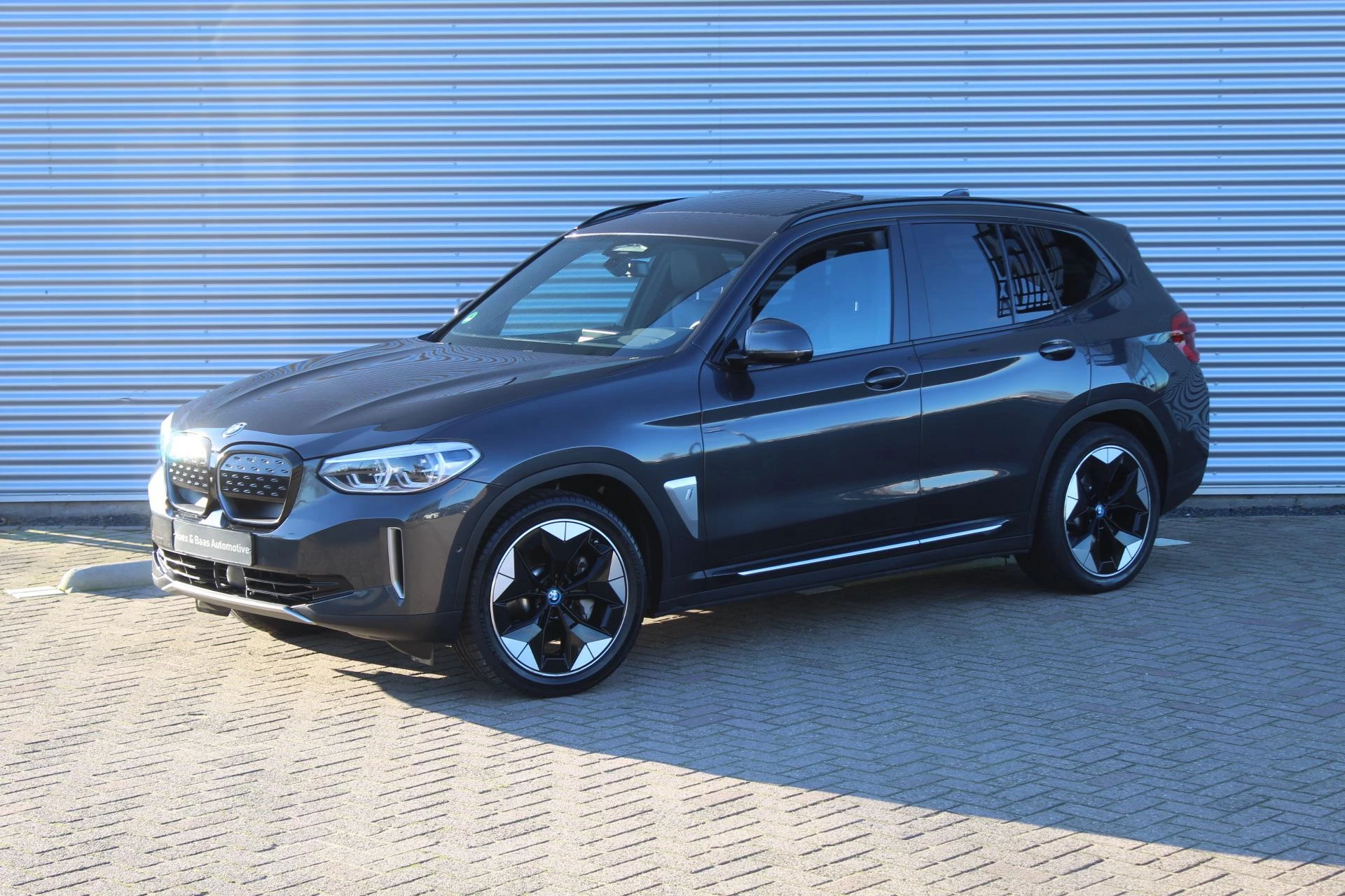 Hoofdafbeelding BMW iX3