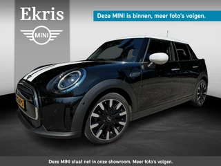 MINI 5-deurs Cooper C MINI Yours Uitvoering | 17" LM Roulette Spoke two-tone | Glazen panoramadak | Achteruitrijcamera | Driving Assistant