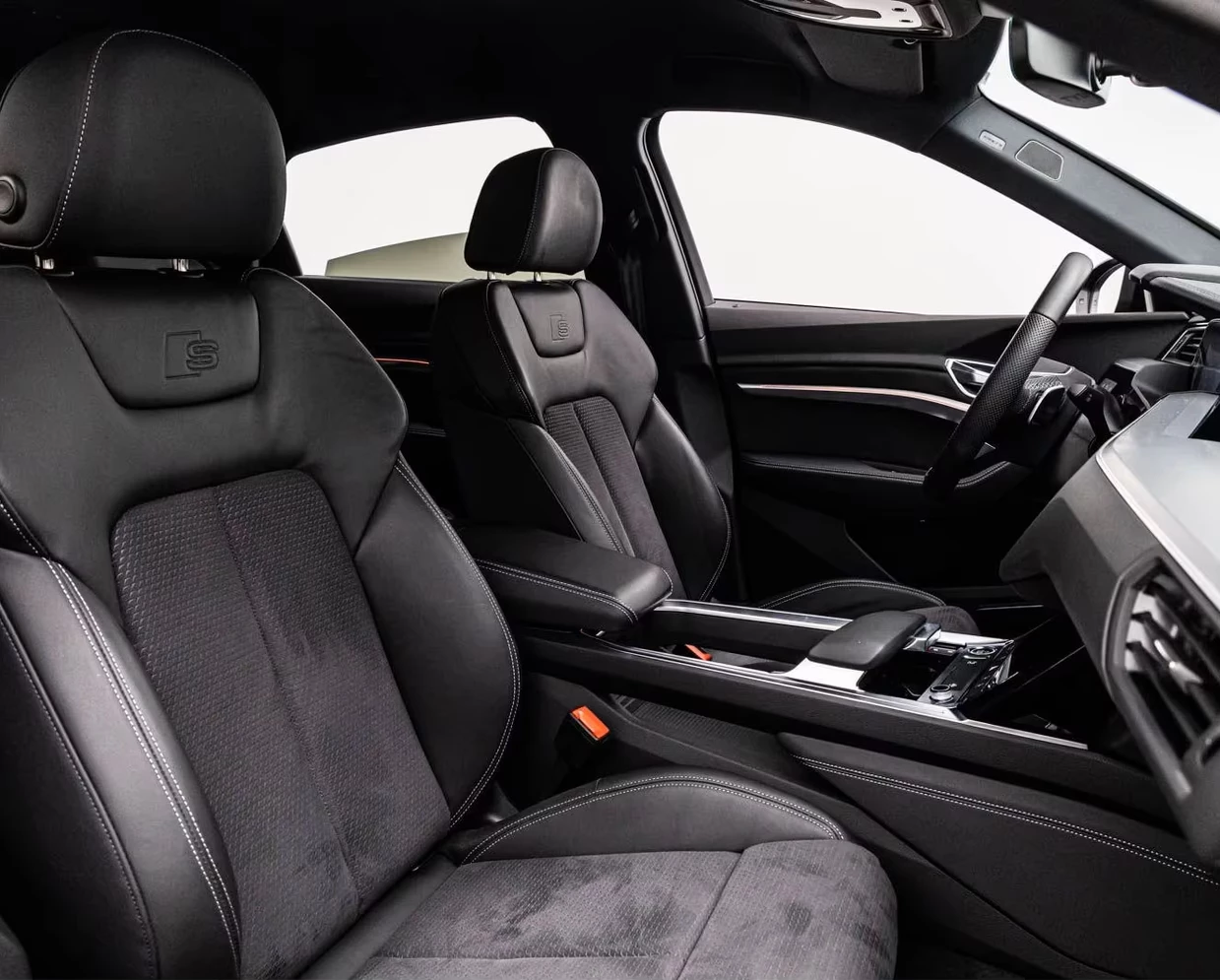 Hoofdafbeelding Audi e-tron