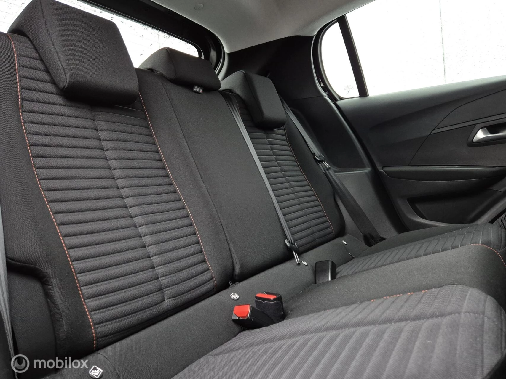 Hoofdafbeelding Peugeot e-208