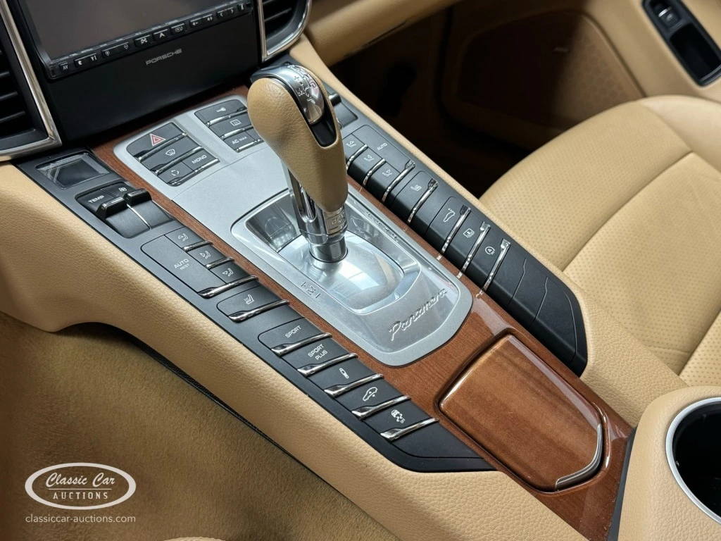 Hoofdafbeelding Porsche Panamera