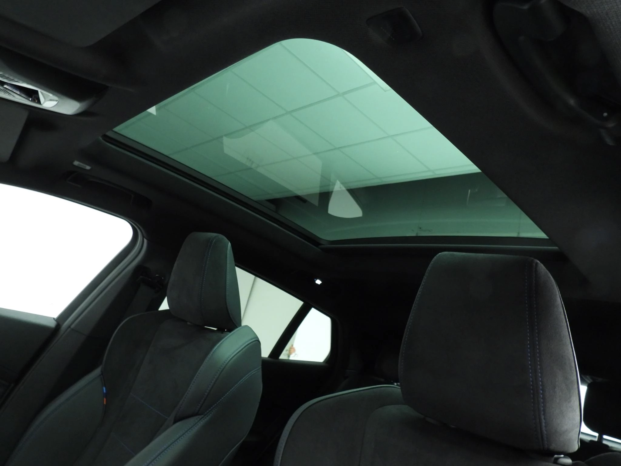 Hoofdafbeelding BMW iX2
