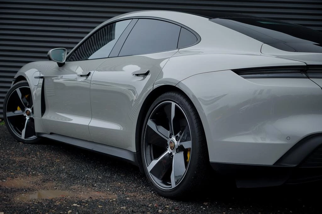 Hoofdafbeelding Porsche Taycan