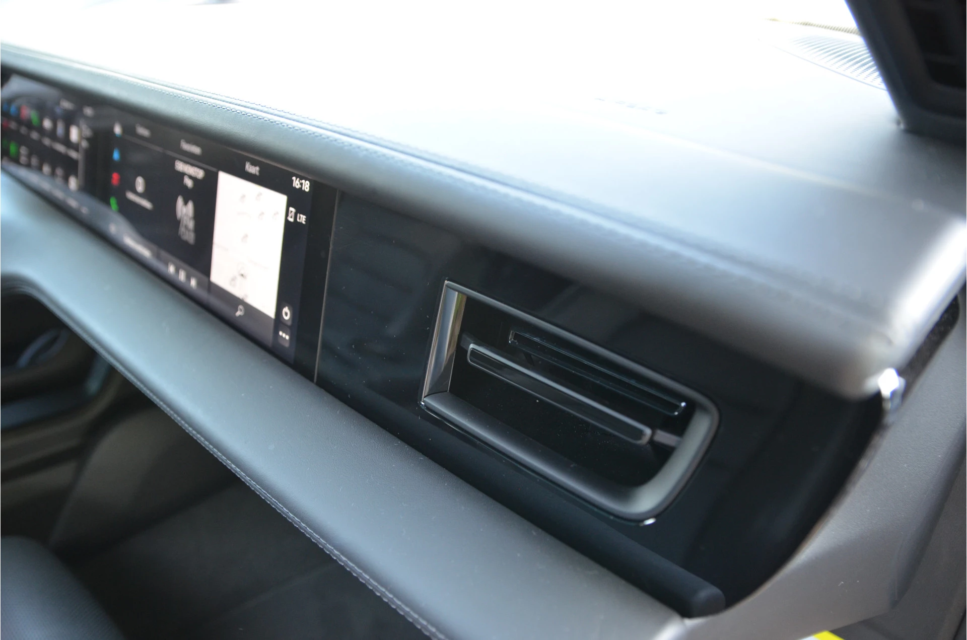 Hoofdafbeelding Porsche Taycan