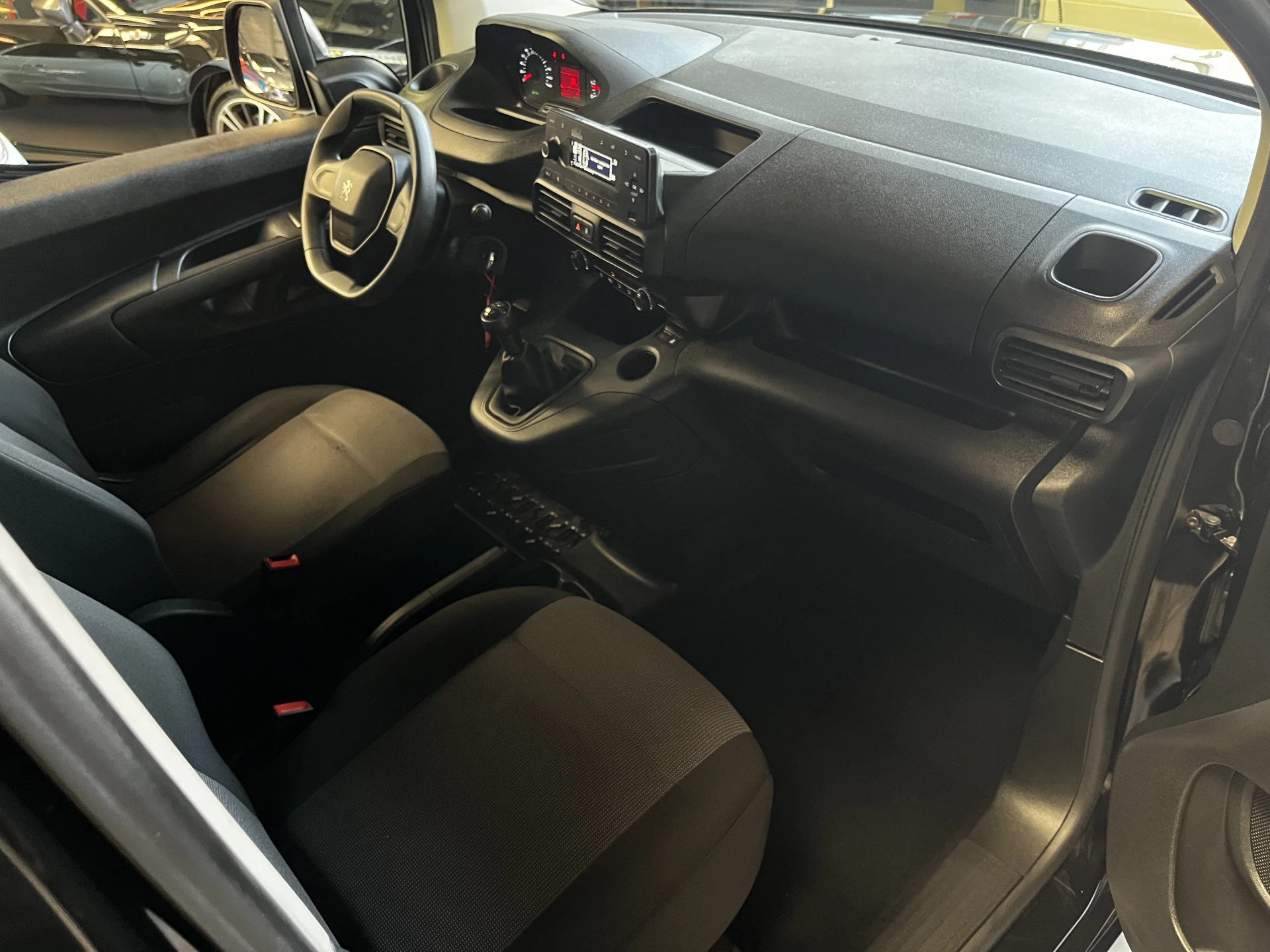 Hoofdafbeelding Peugeot Partner