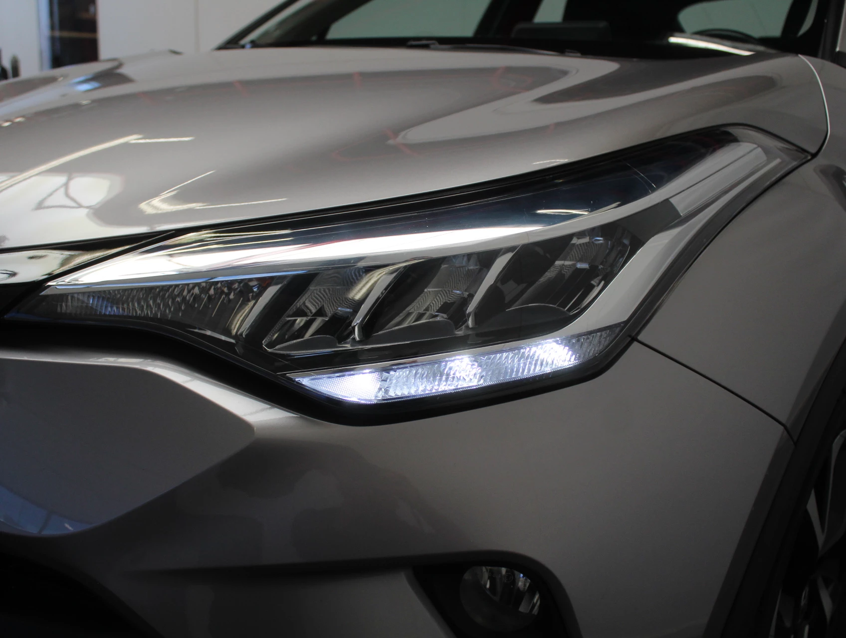 Hoofdafbeelding Toyota C-HR