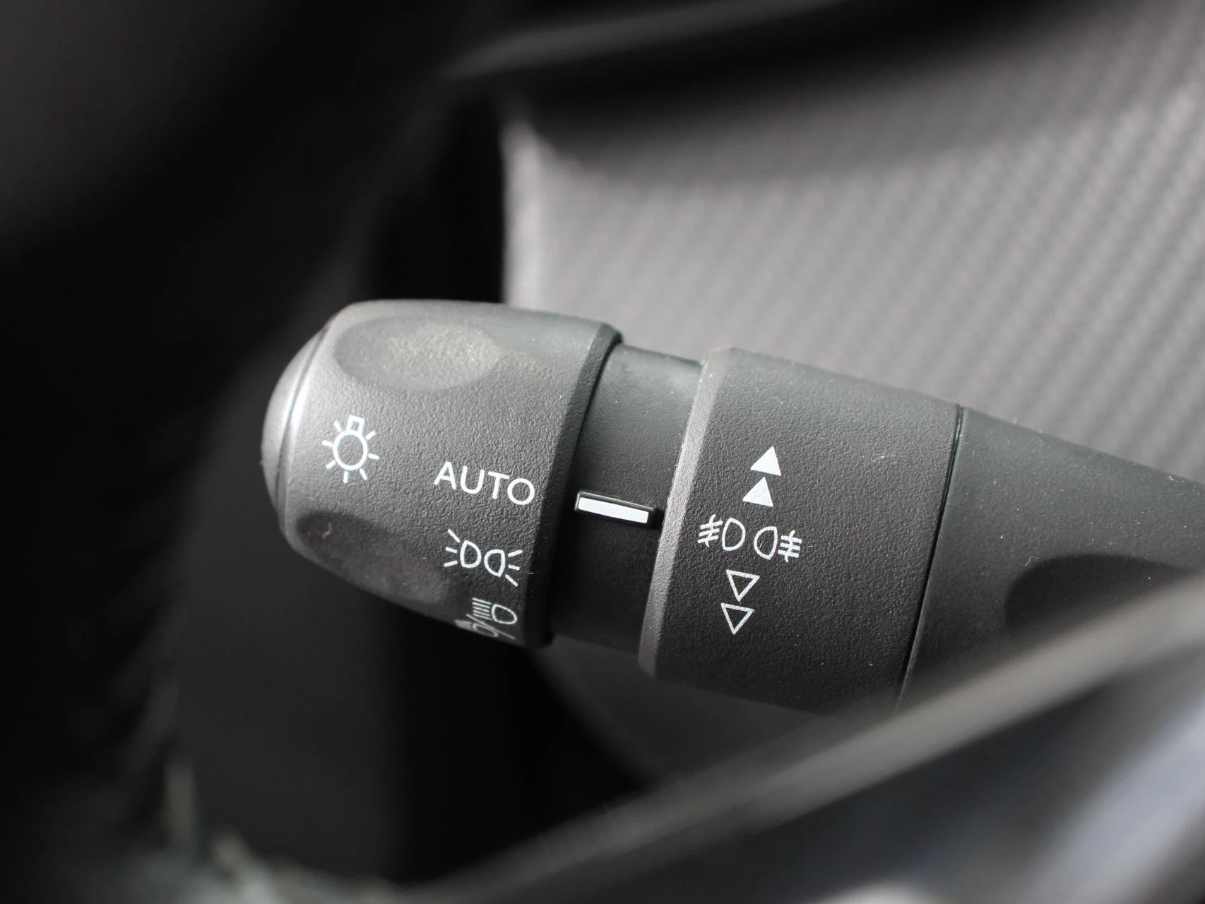 Hoofdafbeelding Peugeot e-2008