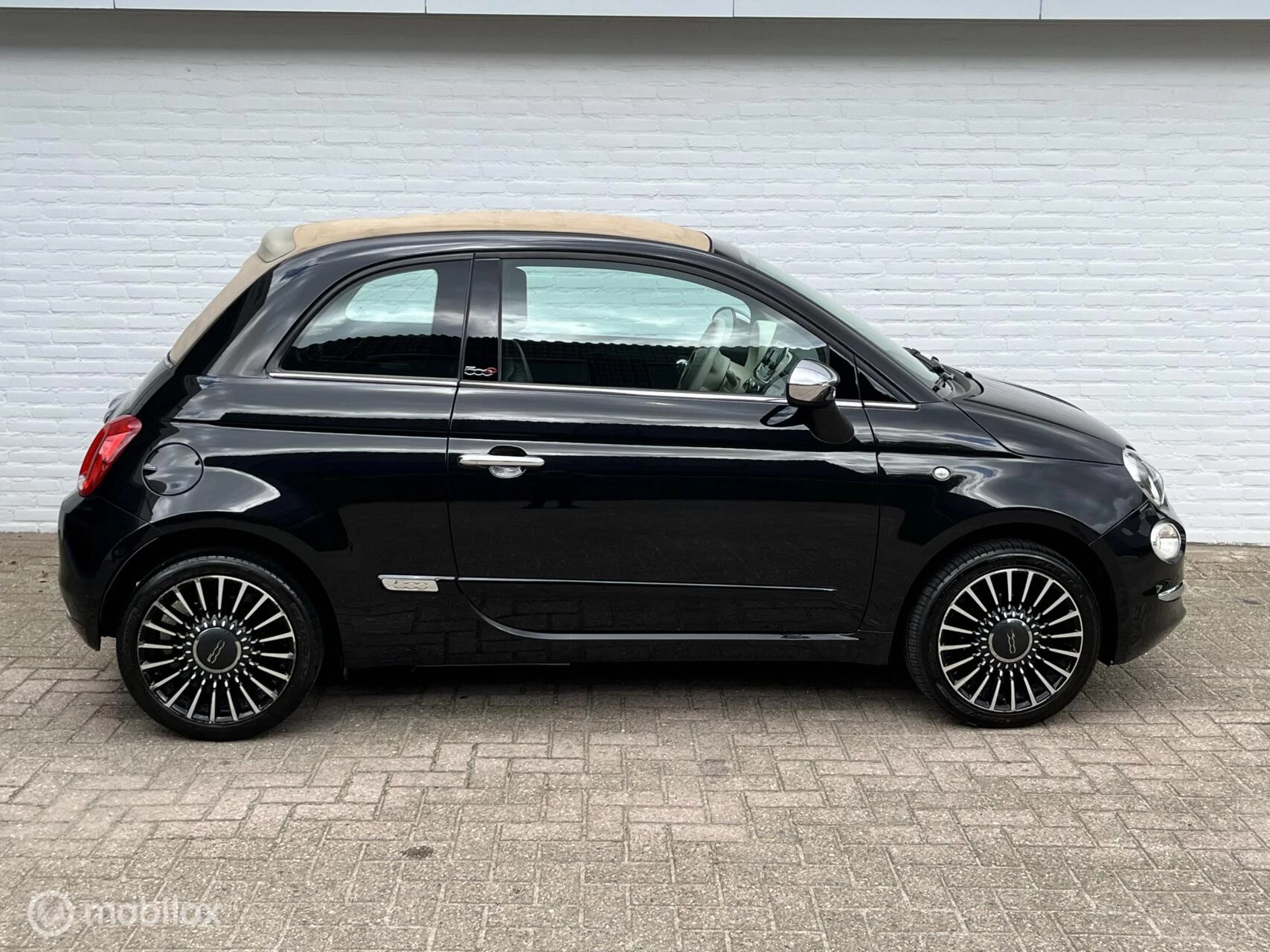 Hoofdafbeelding Fiat cabrio