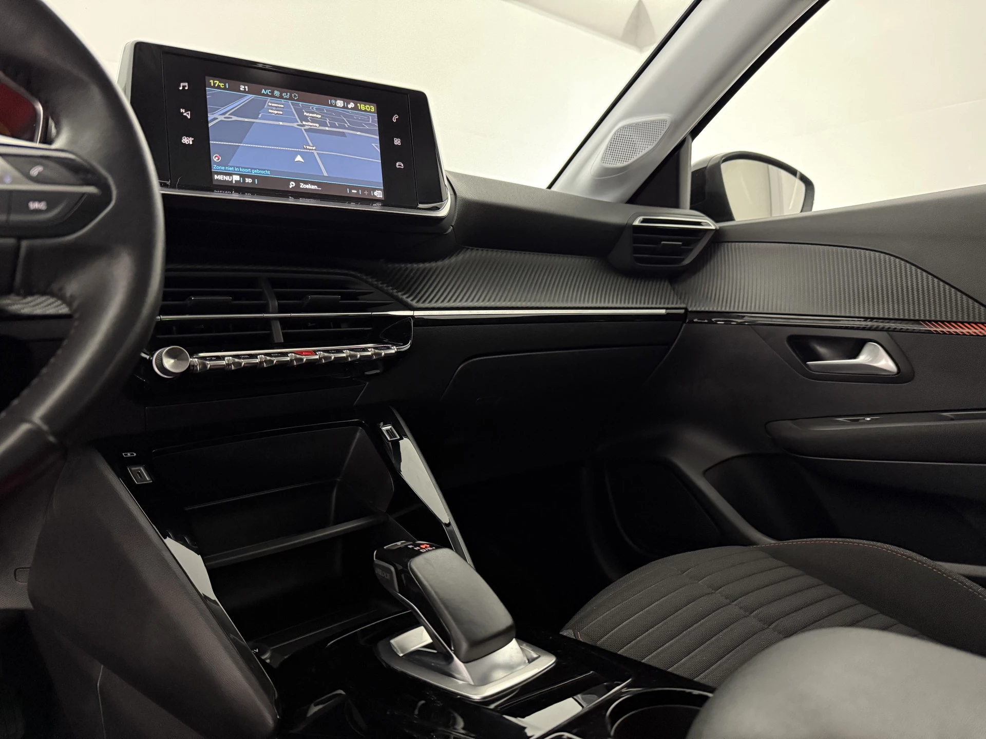 Hoofdafbeelding Peugeot e-208