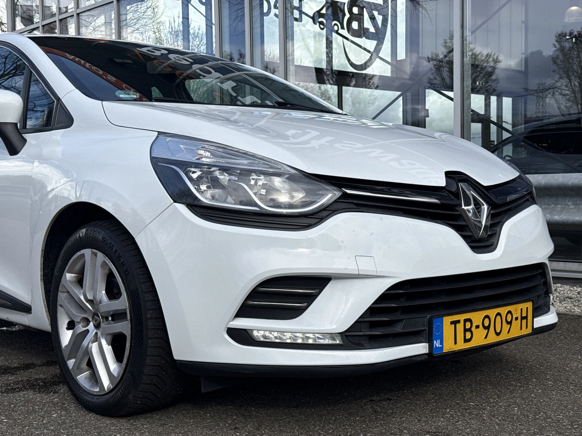 Hoofdafbeelding Renault Clio