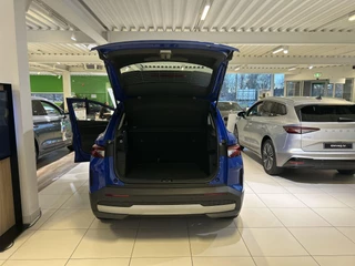 Škoda Elroq Selection Elektromotor 125 kW / 170 PK SUV | Trekhaak wegklapbaar | PRIVATELEASE 407,- PER MAAND!! | 1500,- INRUILPREMIE!!| 2025 rijden!