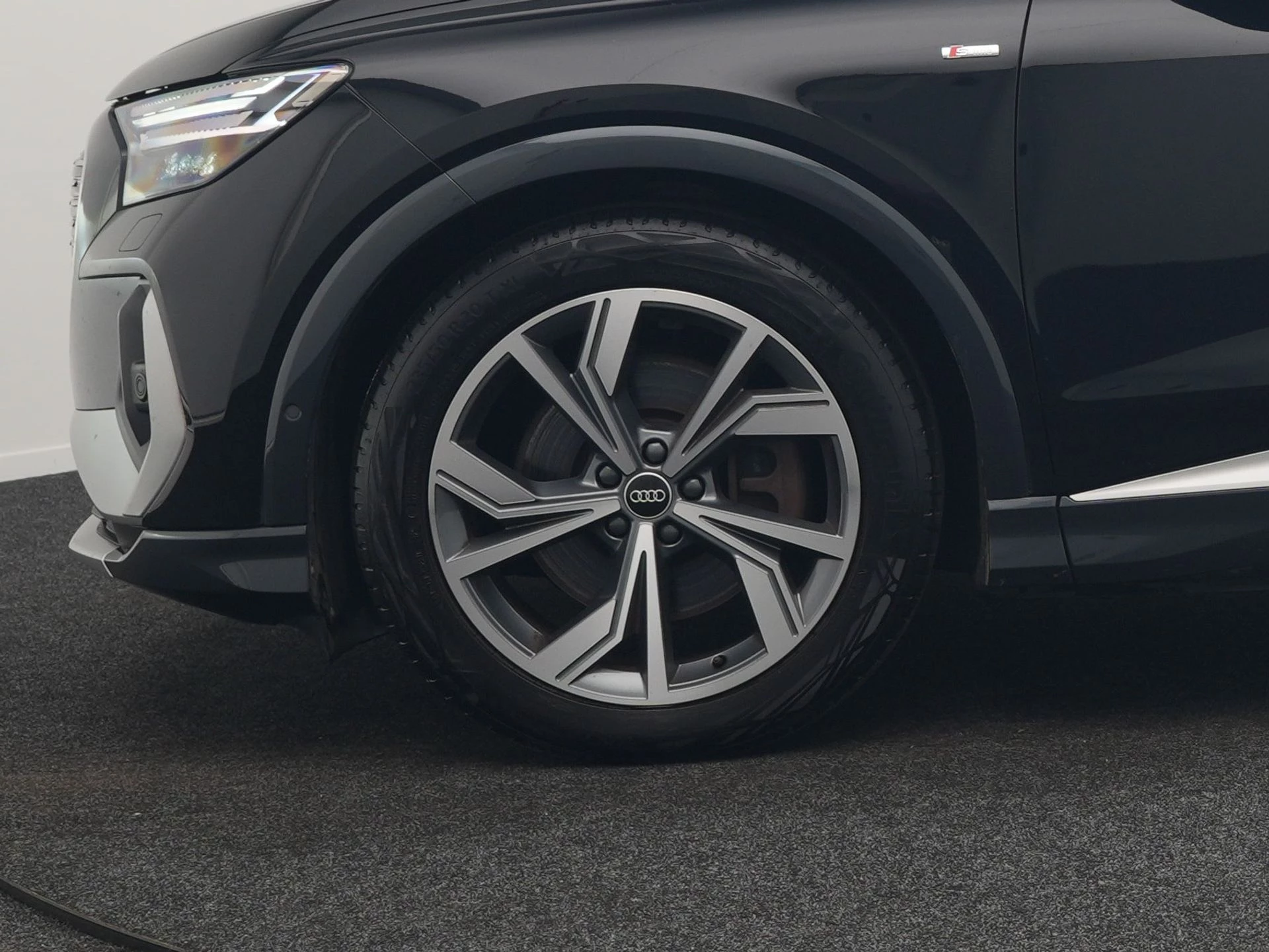 Hoofdafbeelding Audi Q4 e-tron