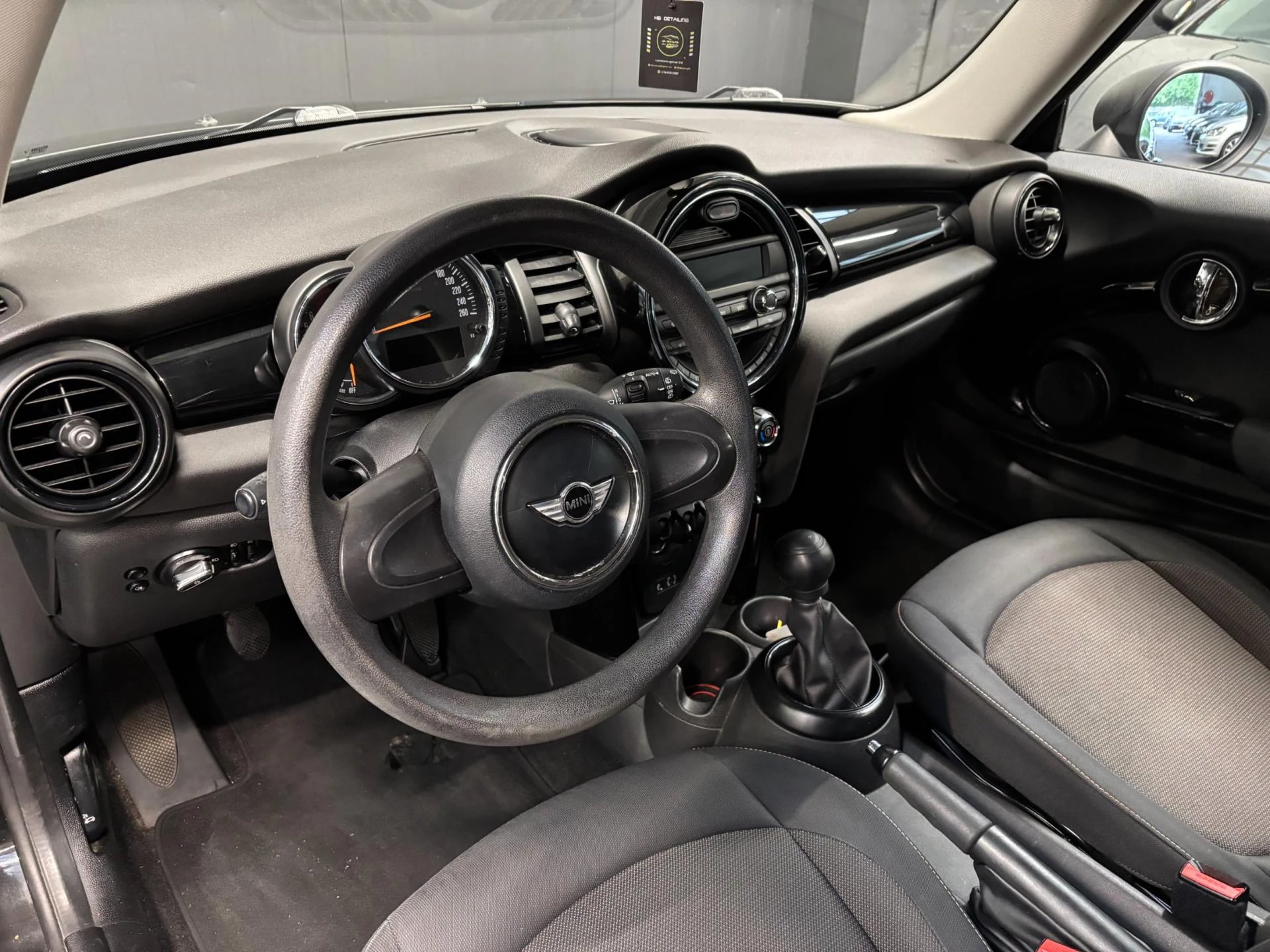 Hoofdafbeelding MINI One