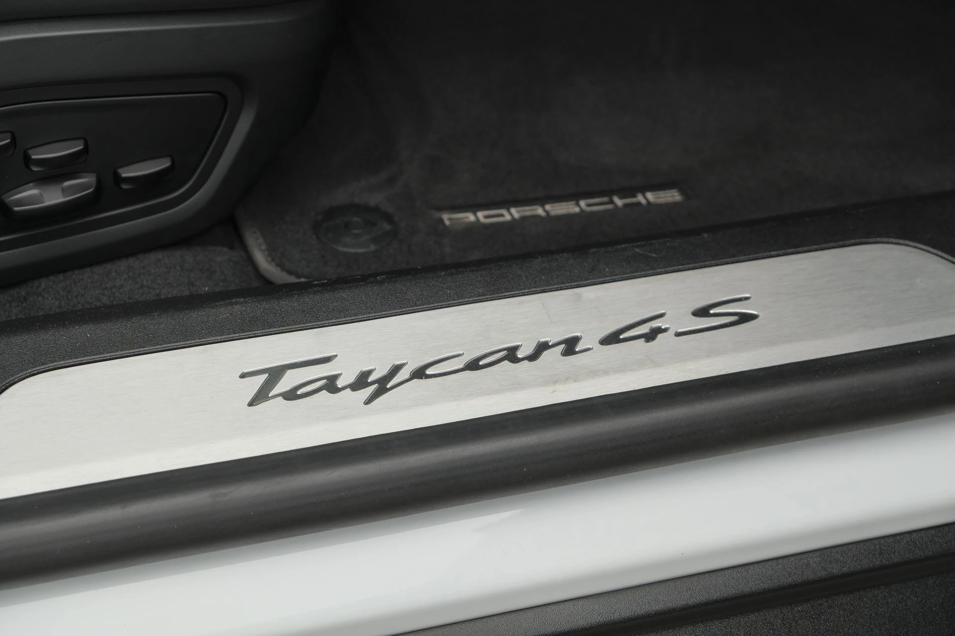 Hoofdafbeelding Porsche Taycan
