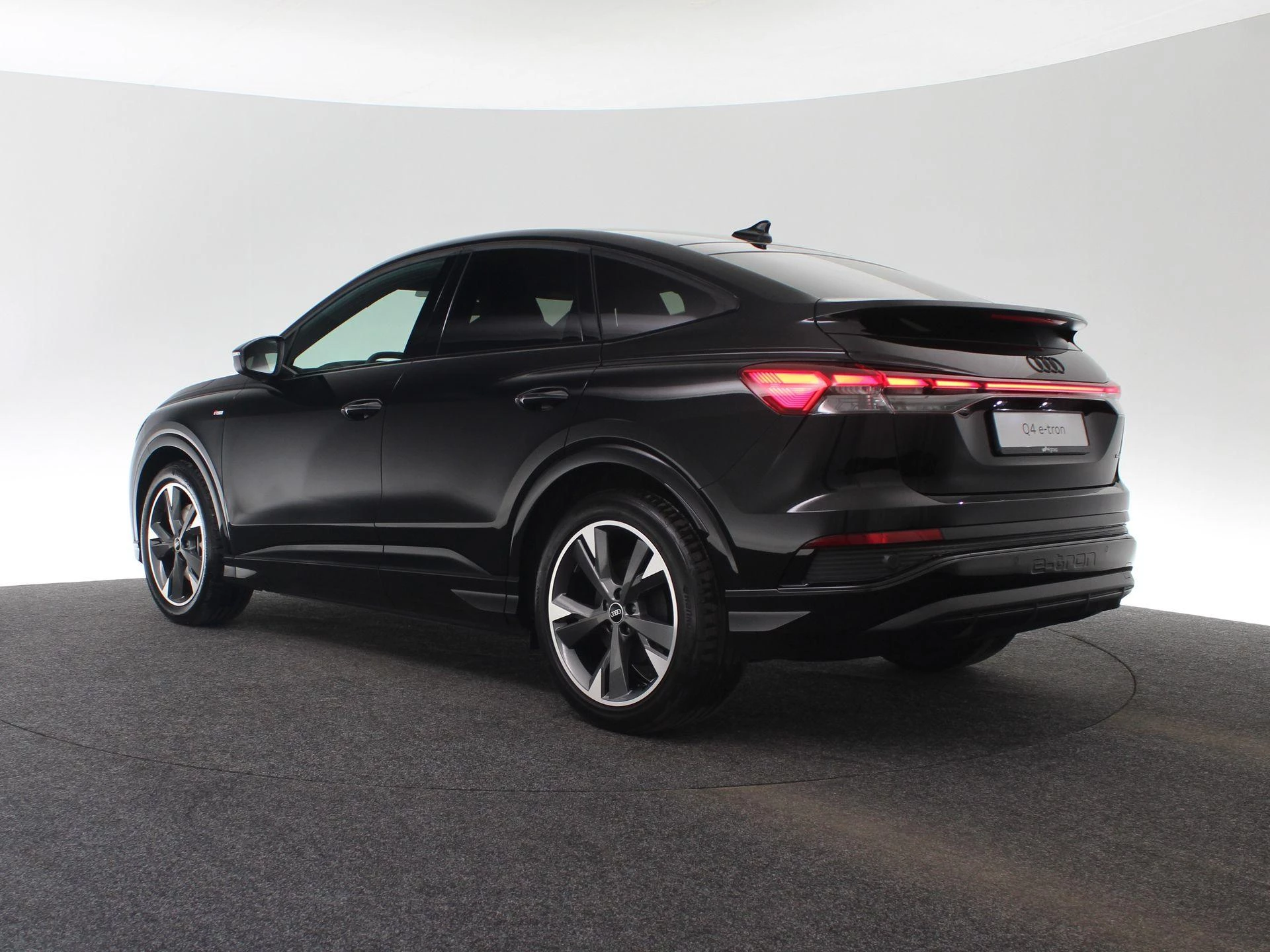 Hoofdafbeelding Audi Q4 Sportback e-tron