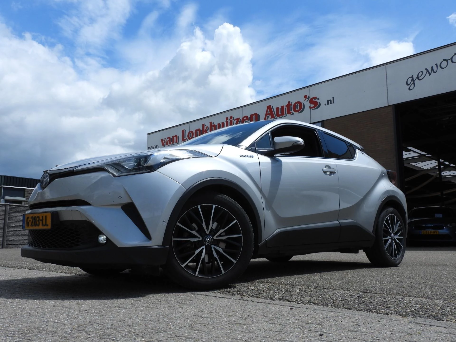 Hoofdafbeelding Toyota C-HR