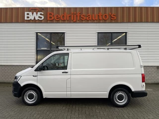 Hoofdafbeelding Volkswagen Transporter Volkswagen Transporter 2.0 TDI 102pk L1H1 Comfortline / vaste prijs rijklaar € 16.950 ex btw / lease vanaf € 311 / airco / cruise / imperial / bijrijdersbank / trekhaak / pdc achter / laadruimte beveiliging !